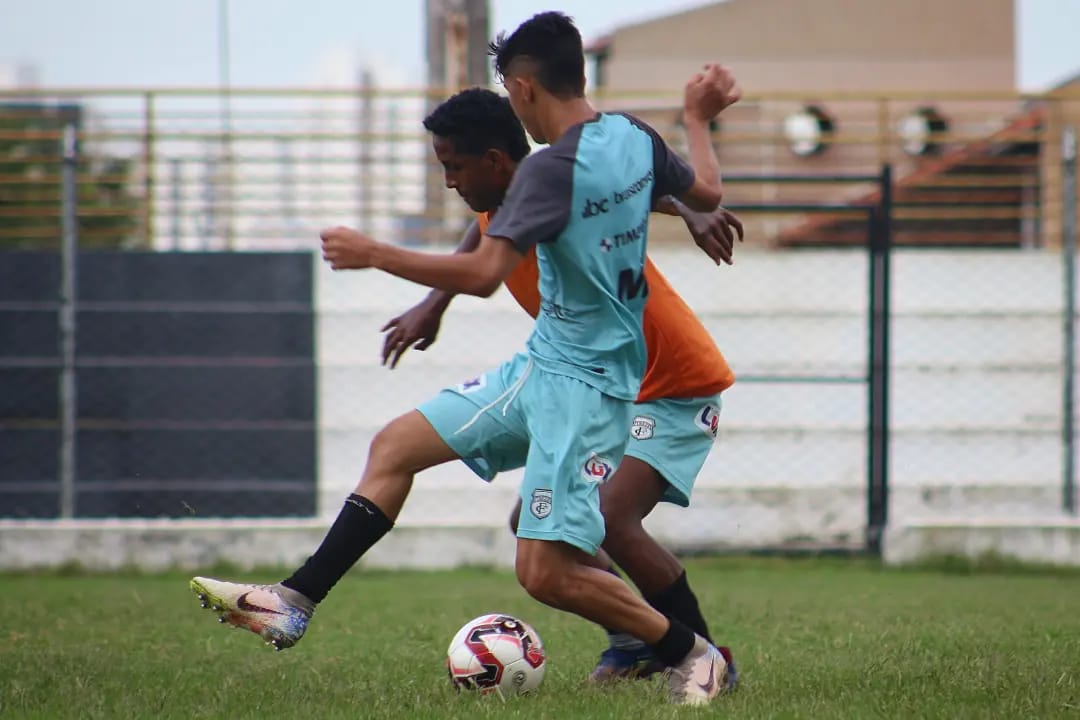 Campeonato Paraibano Sub-20: Treze apresenta novo técnico e recebe visita de representantes de empresa espanhola