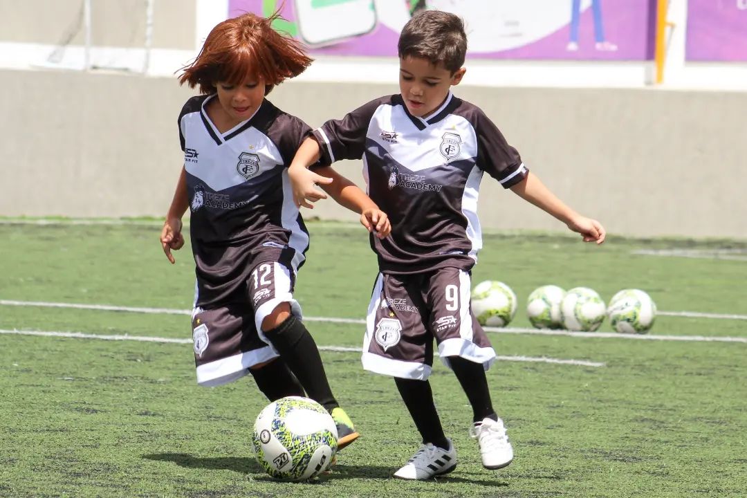 Treze realiza aula inaugural da nova escolinha de futebol